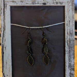 Pair of earrings